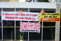 CNTSS/CUT participa de ato na sede do Ministério da Saúde sobre a greve dos servidores_Brasília 22 07 2015 (11)