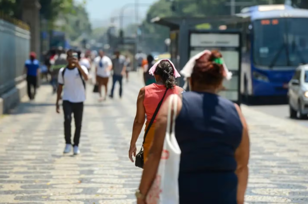 Onda de calor deve se intensificar até a próxima semana. Saiba como se proteger