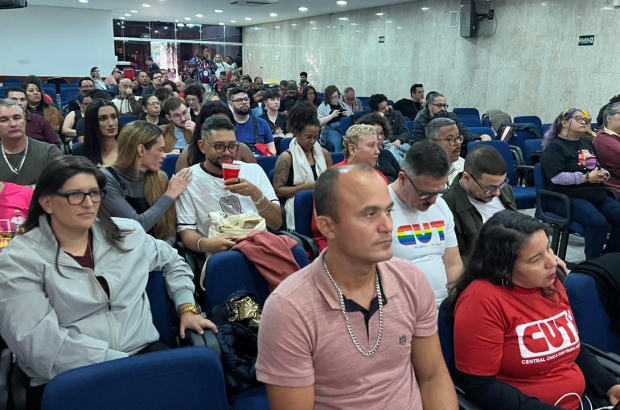 CUT apresenta campanha permanente contra o feminicídio em encontro LGBTQIA+