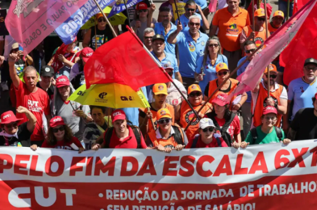 Mobilizações pelo fim da escala 6x1 acontecem nesta segunda-feira (10). Saiba onde