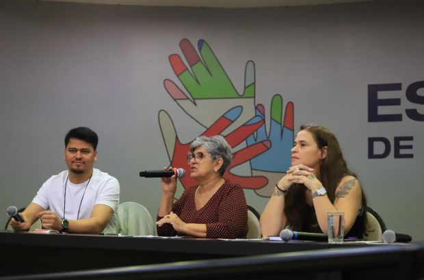 Redes sociais são campo central da disputa política, dizem comunicadores