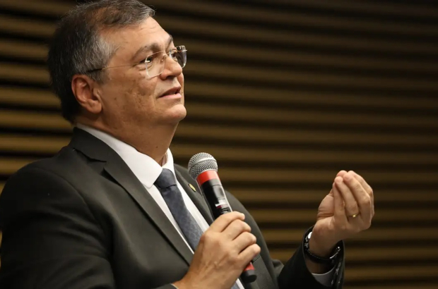 Dino determina que PF investigue conduta de Bolsonaro durante pandemia