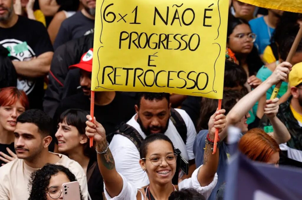 Escala 6x1 atinge 14,8 milhões de pessoas e pesa nos setores de serviços e comércio